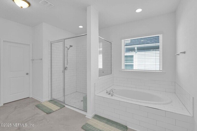 Building Photo - 147 Holly Forest Dr