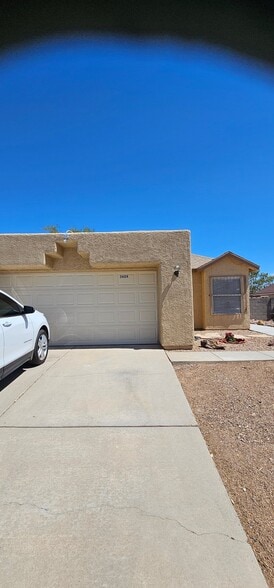 Building Photo - 3604 W Avenida Del Mar