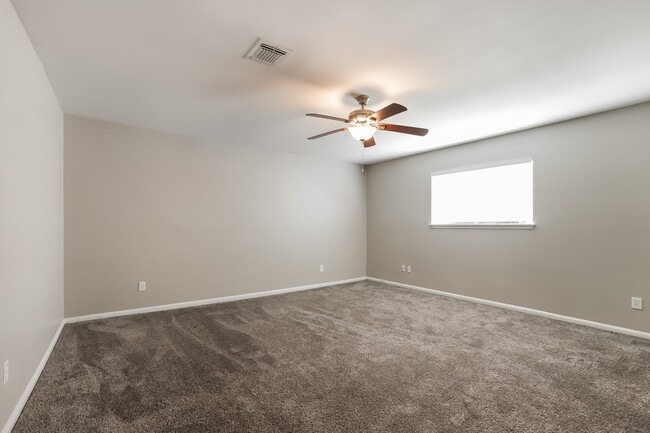 Building Photo - 17415 Rustic Pine Trail