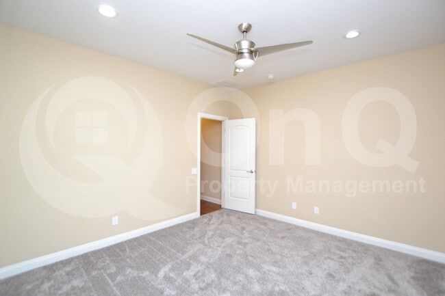 Building Photo - 3747 E Zachary Dr