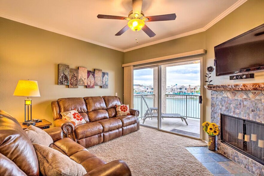 Building Photo - 16013 S Desert Foothills Pkwy