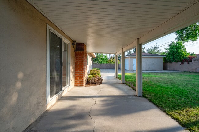 Building Photo - Spacious 4BR 2BA Home in Prime Glendora