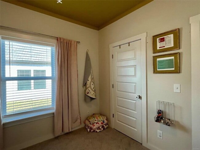 Building Photo - 876 Hedgefield Way