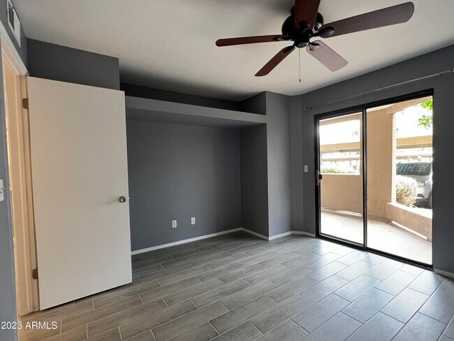 Building Photo - 4850 E Desert Cove Ave