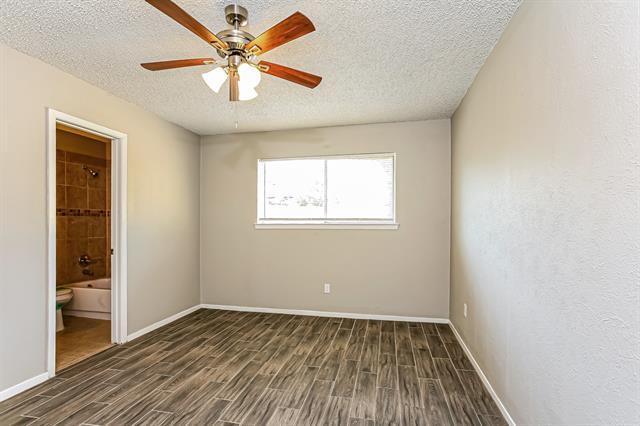 Building Photo - 352 Lakeside Dr