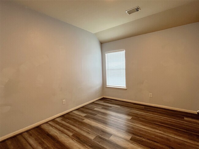 Building Photo - 4339 S Vineyard Mdw Ln