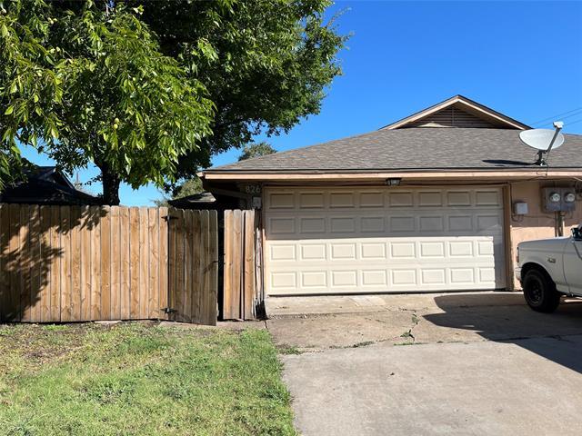 Building Photo - 826 Skyline Dr