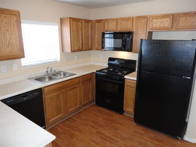 Building Photo - 4712 Whippet Court NE