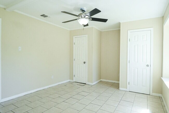 Building Photo - 24306 Romin Dr