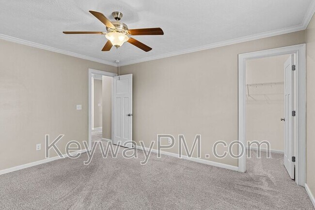 Building Photo - 582 Bunchgrass St