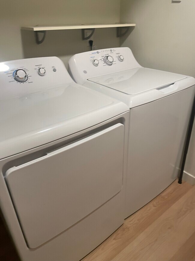 Laundry - 716 N. State St.