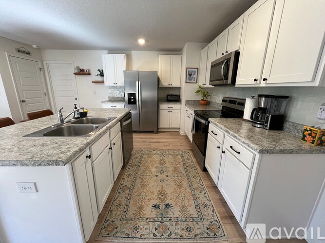 Building Photo - 5236 Peach Dr