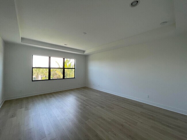 Building Photo - 13575 Artisan Cir