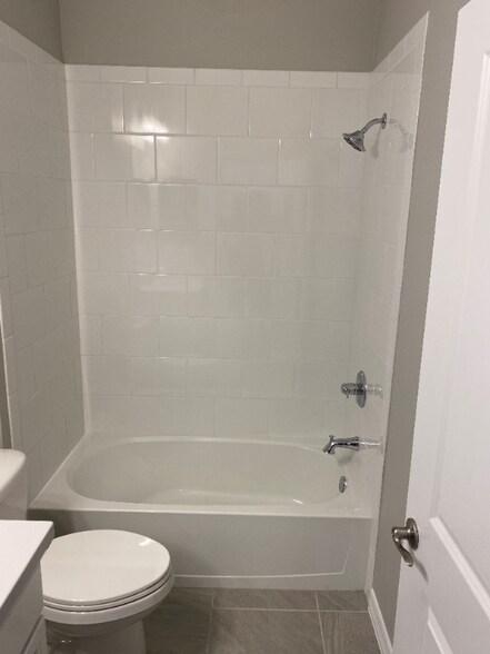 Building Photo - 8523 Loren Cove Dr