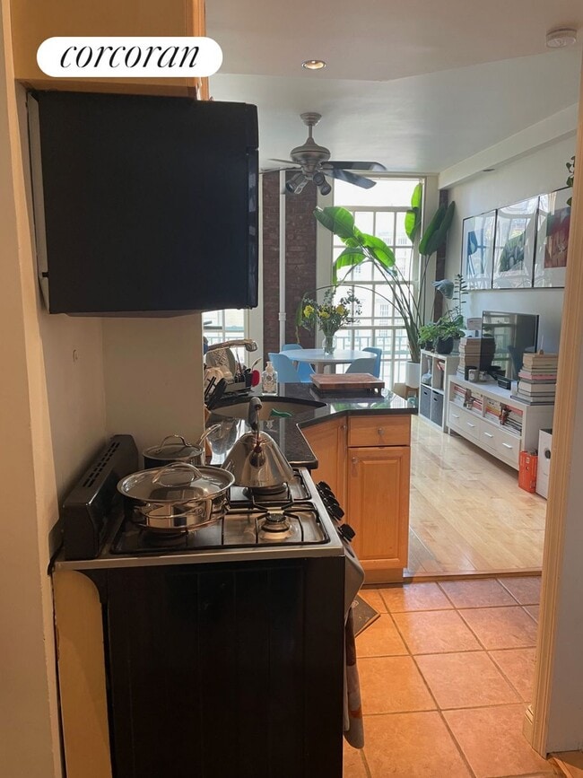 Building Photo - 509 E 77th St