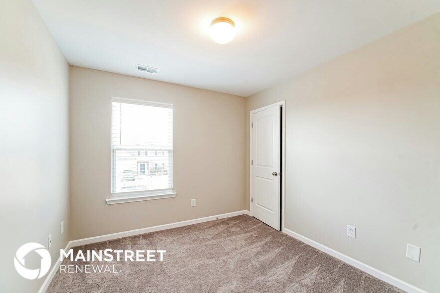 Building Photo - 38 Moss Way