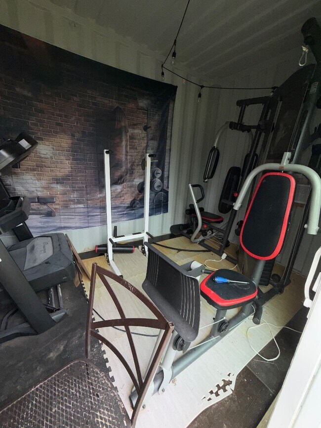 Building Photo - 1101 Old Dixie Hwy N