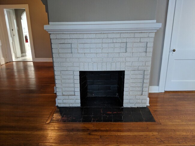 Building Photo - 29 E 34th St