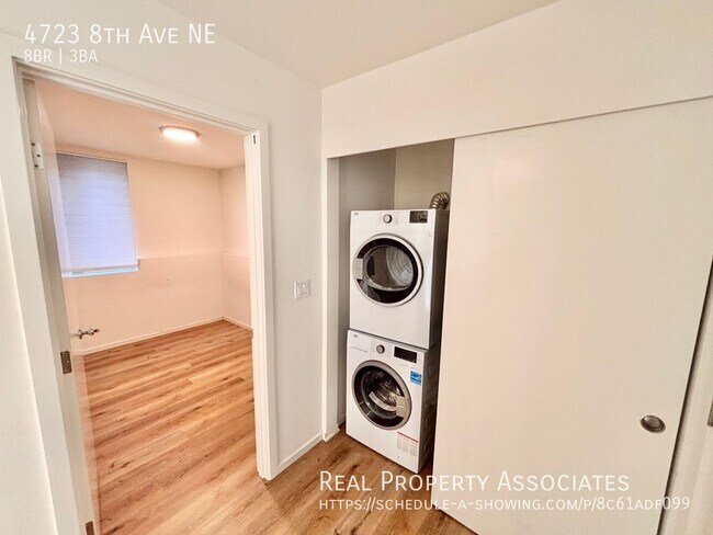 Building Photo - 4723 8th Ave NE