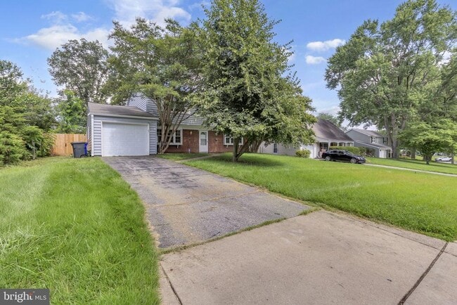 Building Photo - 2807 Folsom Ln