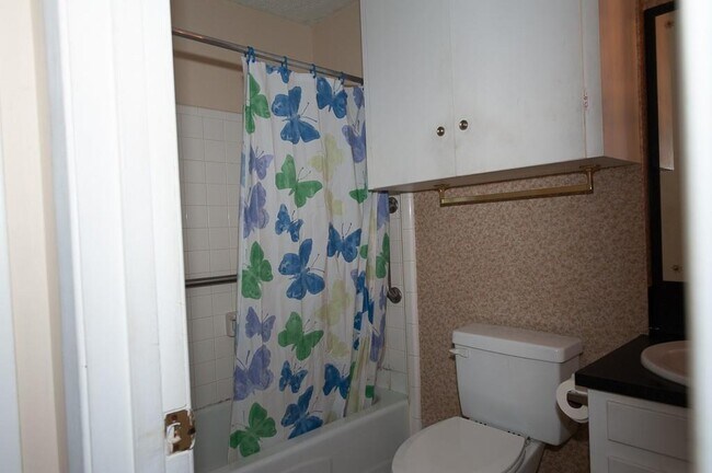 Building Photo - 7303 Grand Canyon Dr