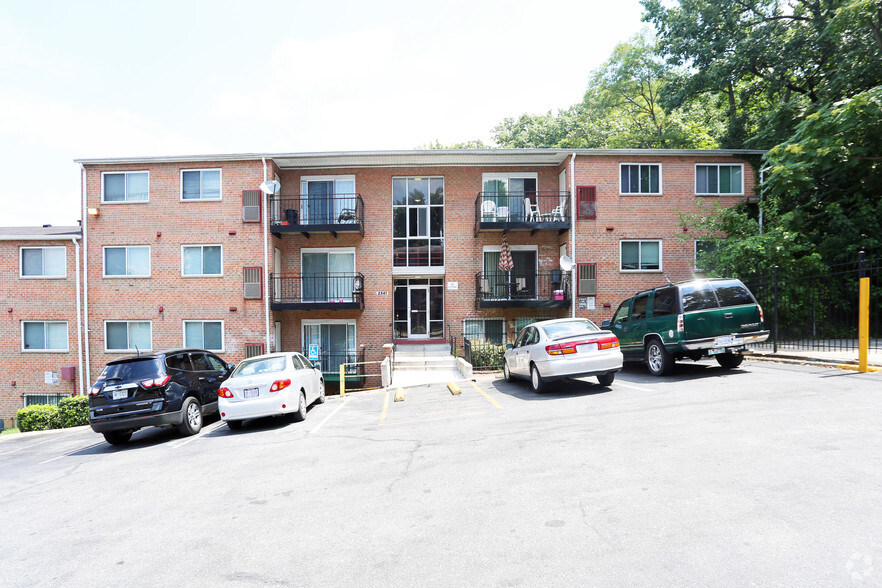 Building Photo - Greenwood Manor Apartments