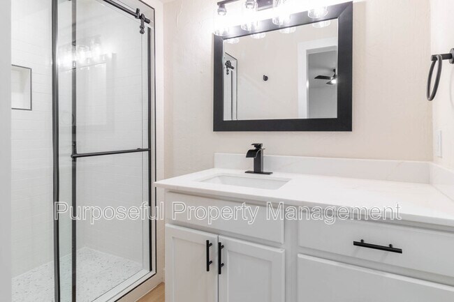 Building Photo - 8913 Bentree Country Way