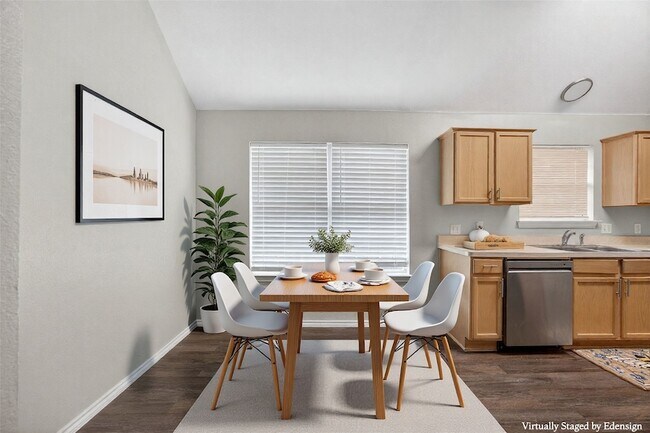 Building Photo - 3205 Carverly Ave