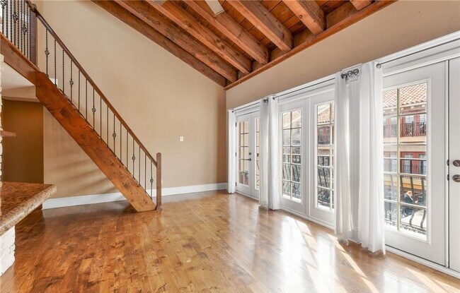 Building Photo - Comfortable Living in a Quiet Community