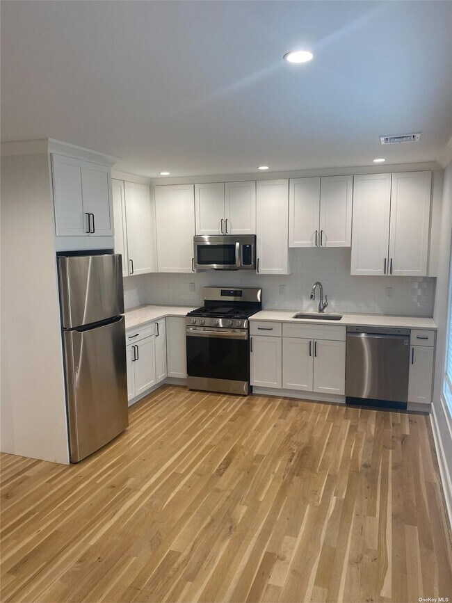 Building Photo - 107 Cooper St