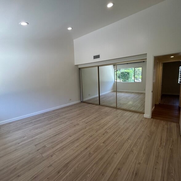 Building Photo - 24246 Hatteras St