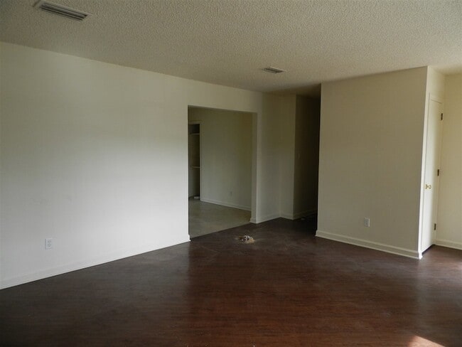 Building Photo - 1516 W Tharpe St