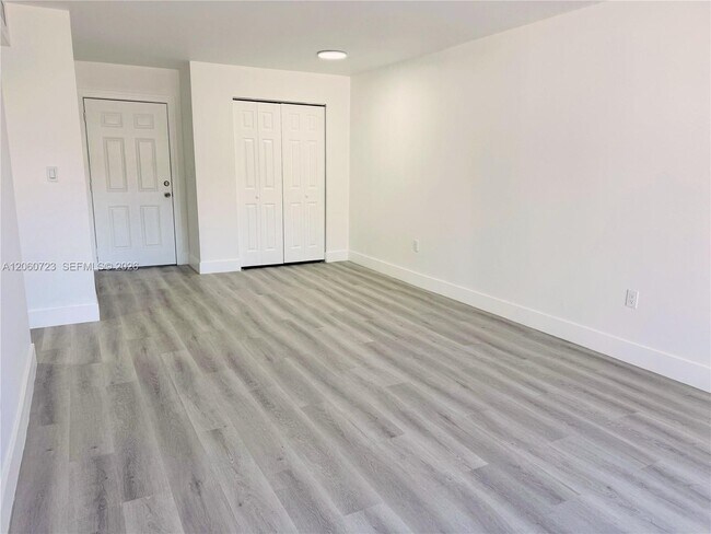 Building Photo - 6095 W 18th Ave