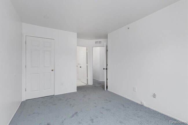 Building Photo - 22241 Atlantic Pointe