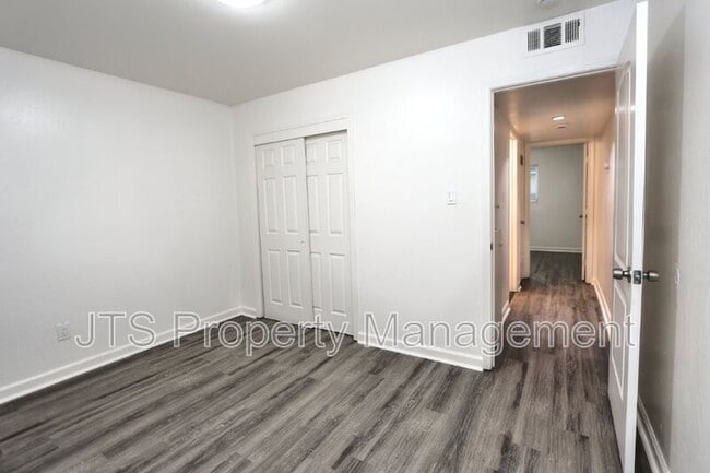 Building Photo - 2840 Sweet Way