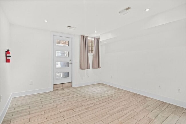 Building Photo - 1846 2nd St NW