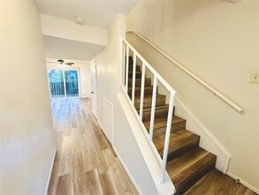 Building Photo - 3822 Southway Dr