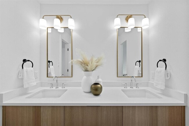 Building Photo - 6721 Lost Valley