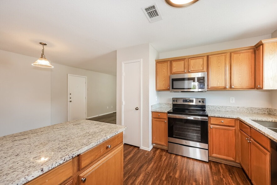 Building Photo - 14101 Black Gold Trail