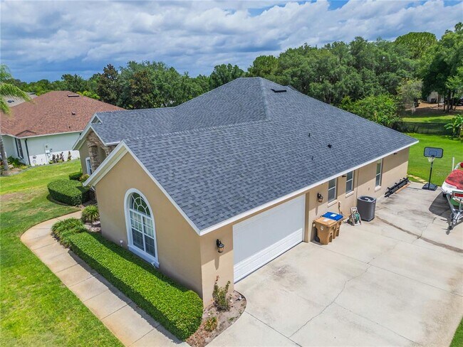 Building Photo - 2807 Deerfield St