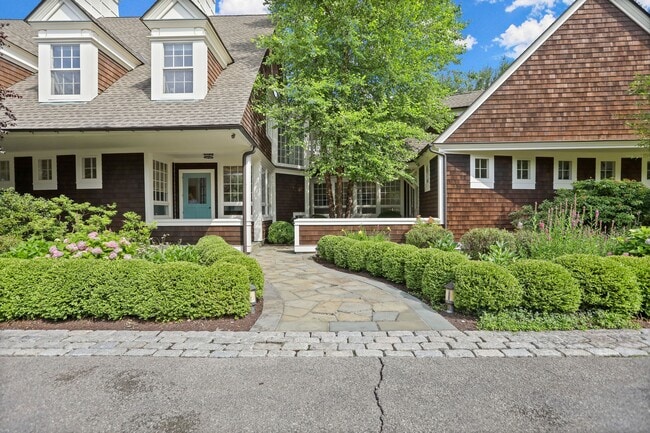 Building Photo - 556 Riversville Rd