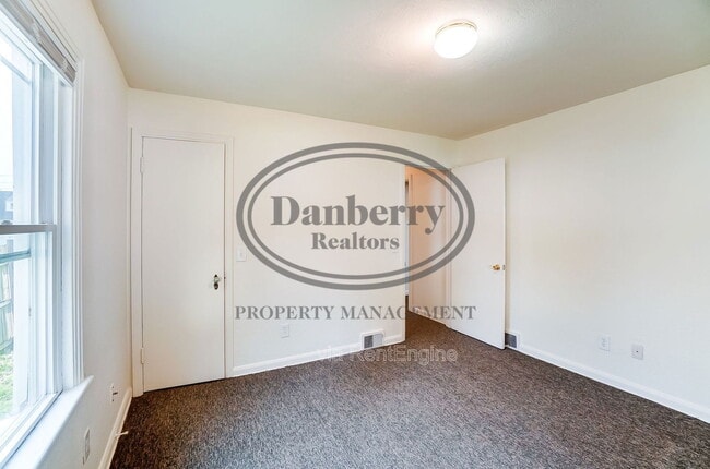 Building Photo - 919 Brookley Blvd