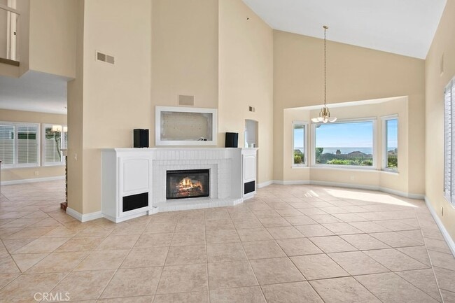 Building Photo - 2151 Camino Laurel