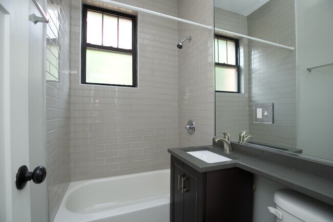 Building Photo - 2917 N Mildred Ave