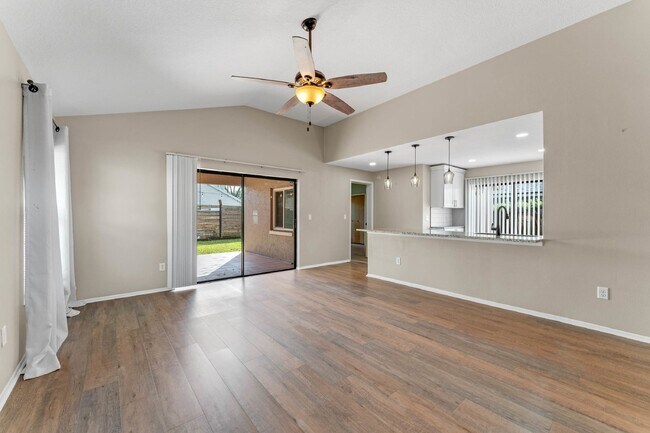 Building Photo - Spacious 3-Bed, 2-Bath Home in Casselberry