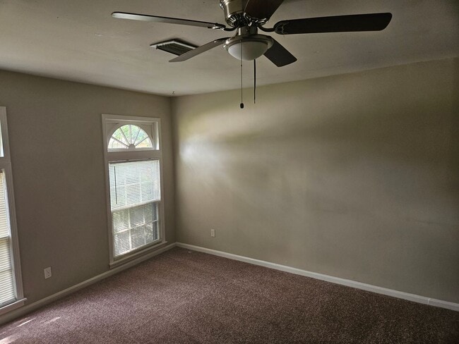 Building Photo - 308 Sultan Ct