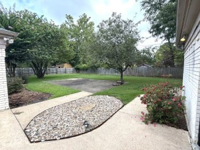 Building Photo - Spacious 4-Bedroom Home with Huge Yard – Pleasant Grove Schools