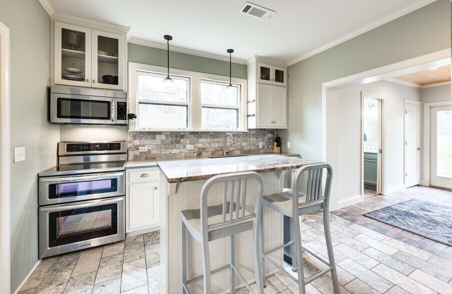 Building Photo - 4206 Farrar Ave