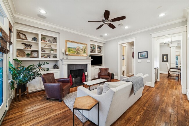 Building Photo - 1030 Waverly St