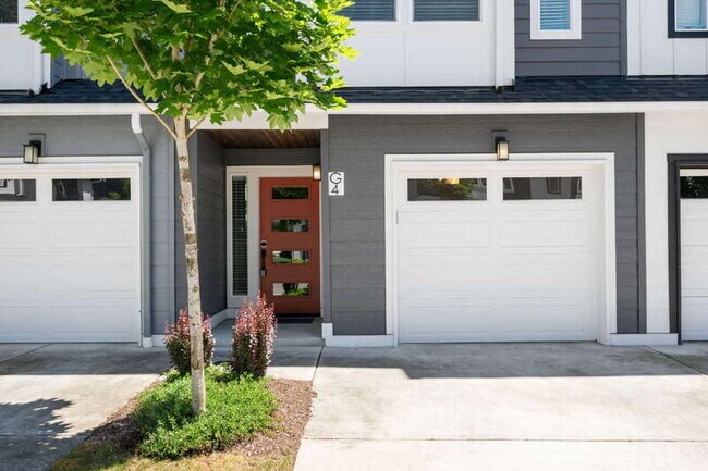 Building Photo - 13717 Admiralty Way